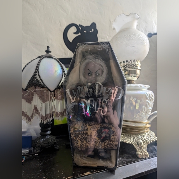 Living Dead Dolls 7 Deadly Sins Greed NIB Sealed Mint - Picture 5 of 11